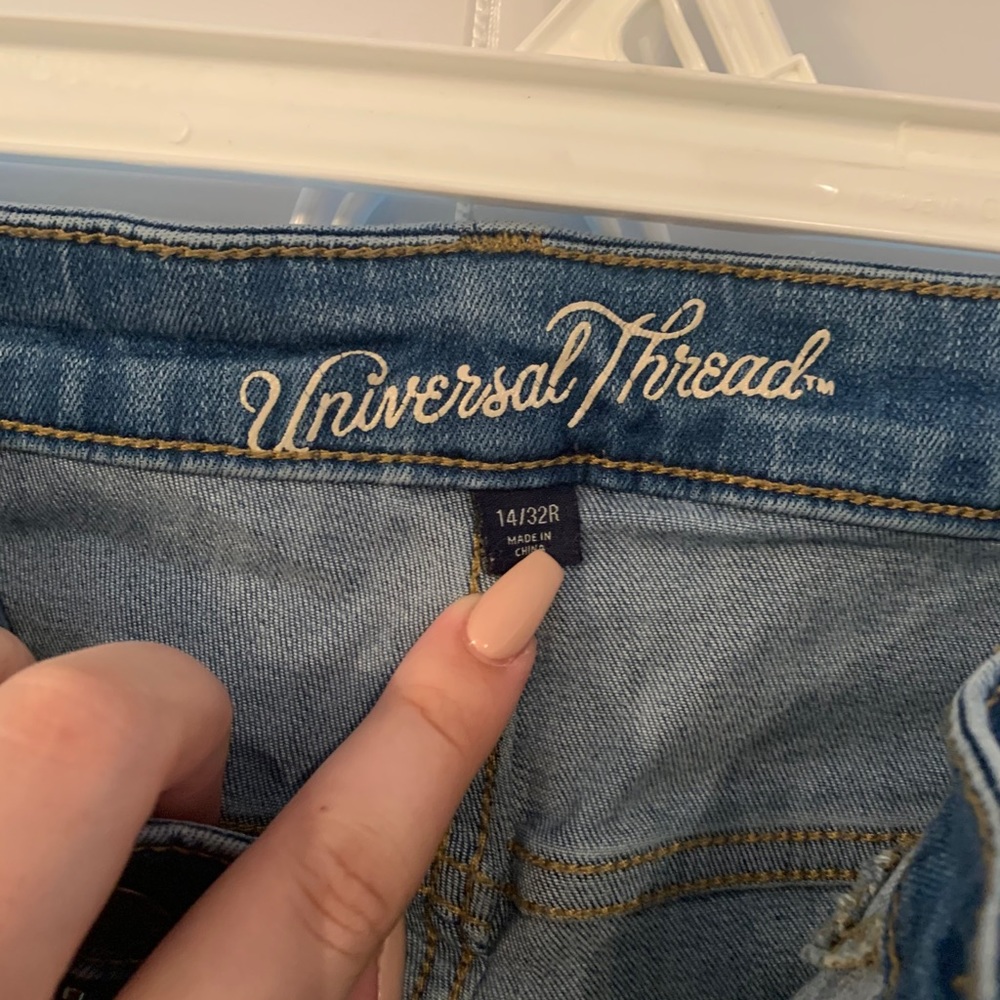 Universal Thread Jeans - Picture 2 of 2